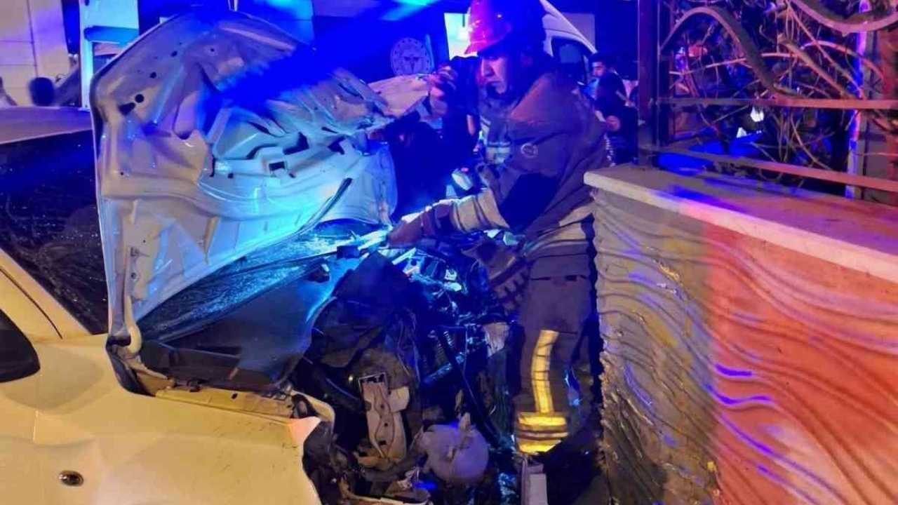 Arsuz’da Feci Trafik Kazası (2)