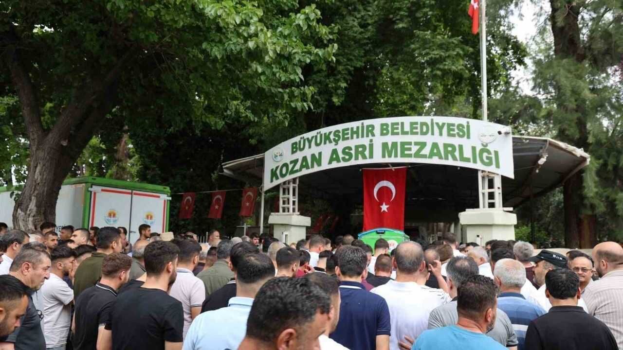Babası Tarafından Vurulan Genç Kozan'da Toprağa Verildi (2)