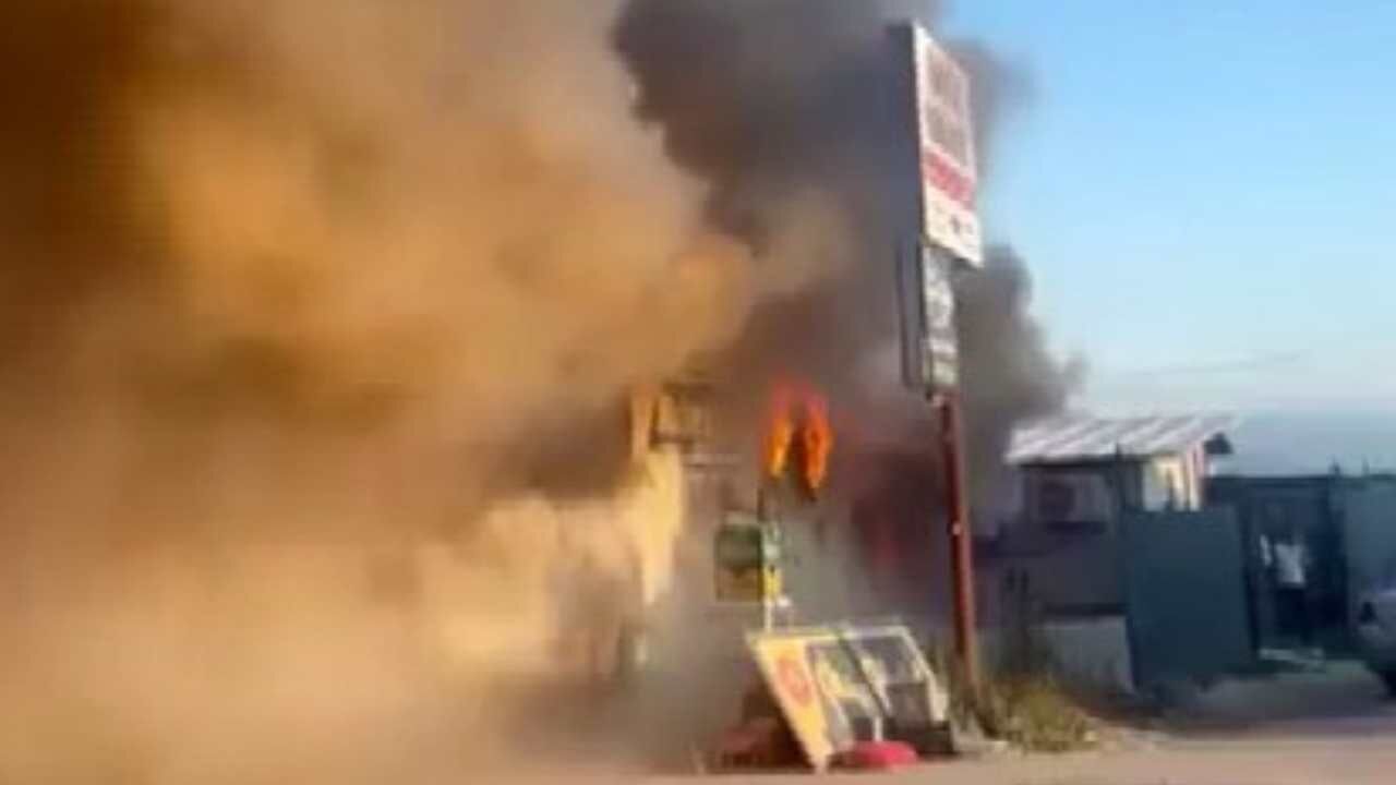 Ekmek Teknesini Kurtarmak İsteyen Esnaf Yandı (2)