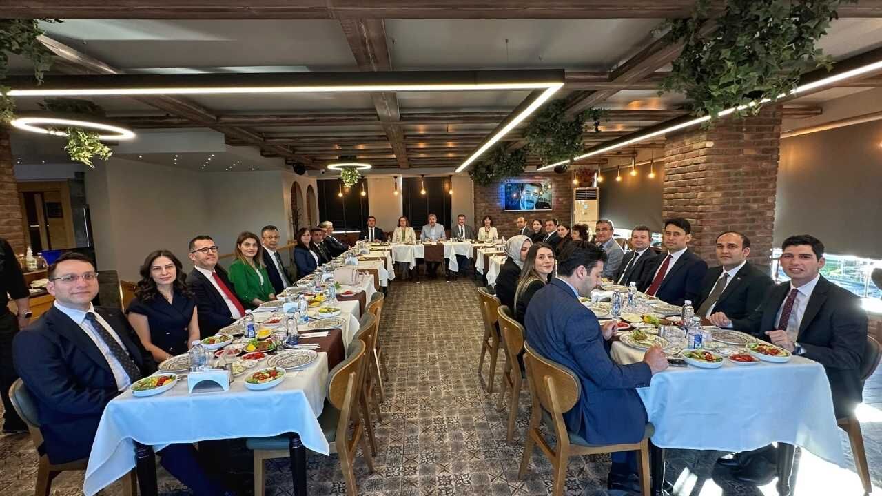 Eskişehir Valisi Erdinç Yılmaz’dan, Osmaniye Vali Yardımcılığına Atanan Mehmet Usta’ya Veda (3)