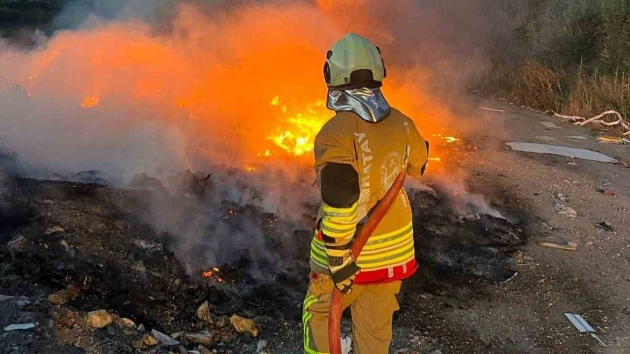 Hatay Antakya Sazlık Yangını Çıktı (2)