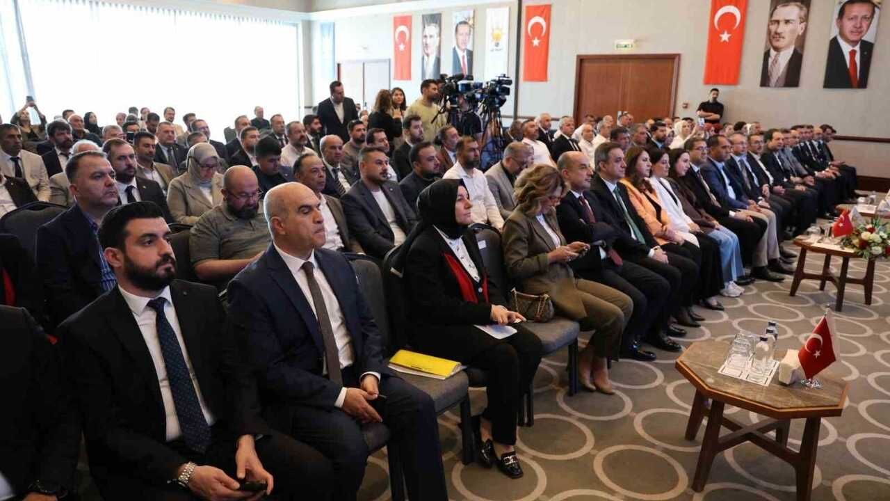 Hayati Yazıcı Yeni Anayasa İçin Referandumu İşaret Etti (1)