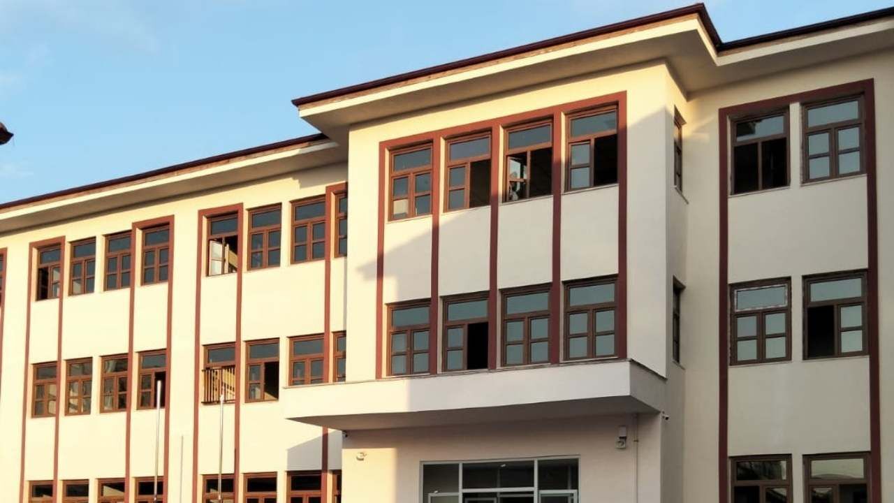 Milletvekili Seydi Gülsoy Müjdeyi Verdi,Tarihi Okulda Restorasyon Bitiyor! (1)