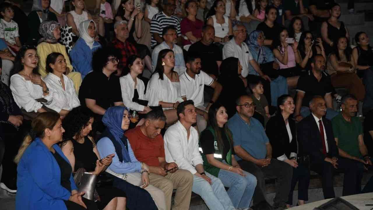 Notalar Osmaniye Semalarında Yankılandı (1)