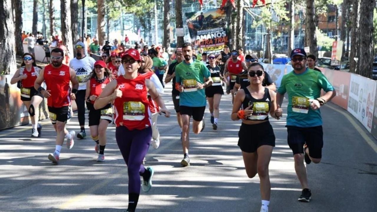 Osmaniye'de 1100 Sporcu Doğa Ve Tarih İçin Koştu! (1)