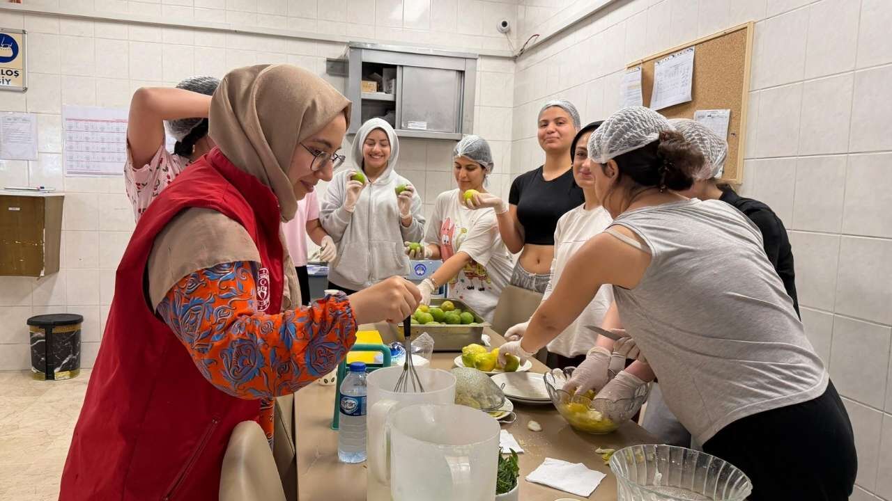 Osmaniye'de Final Stresine 'Limonata' Molası (1)