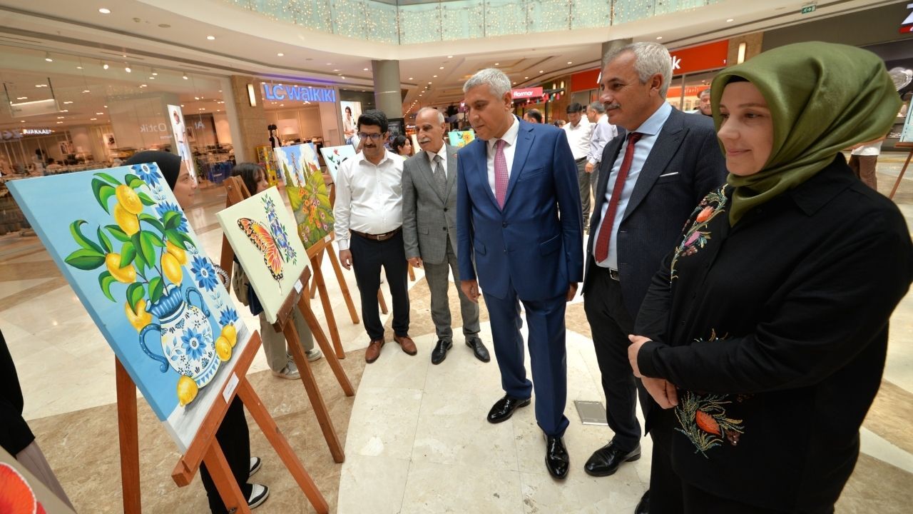 Osmaniye’de Geleceğin Sanatçıları Görücüye Çıktı! (1)