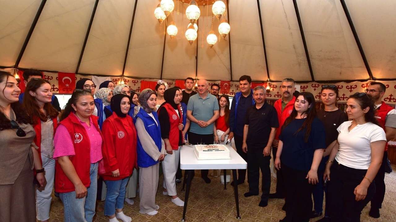 Osmaniye'de Gönüllü Gençlik Liderlerine Anlamlı Veda
