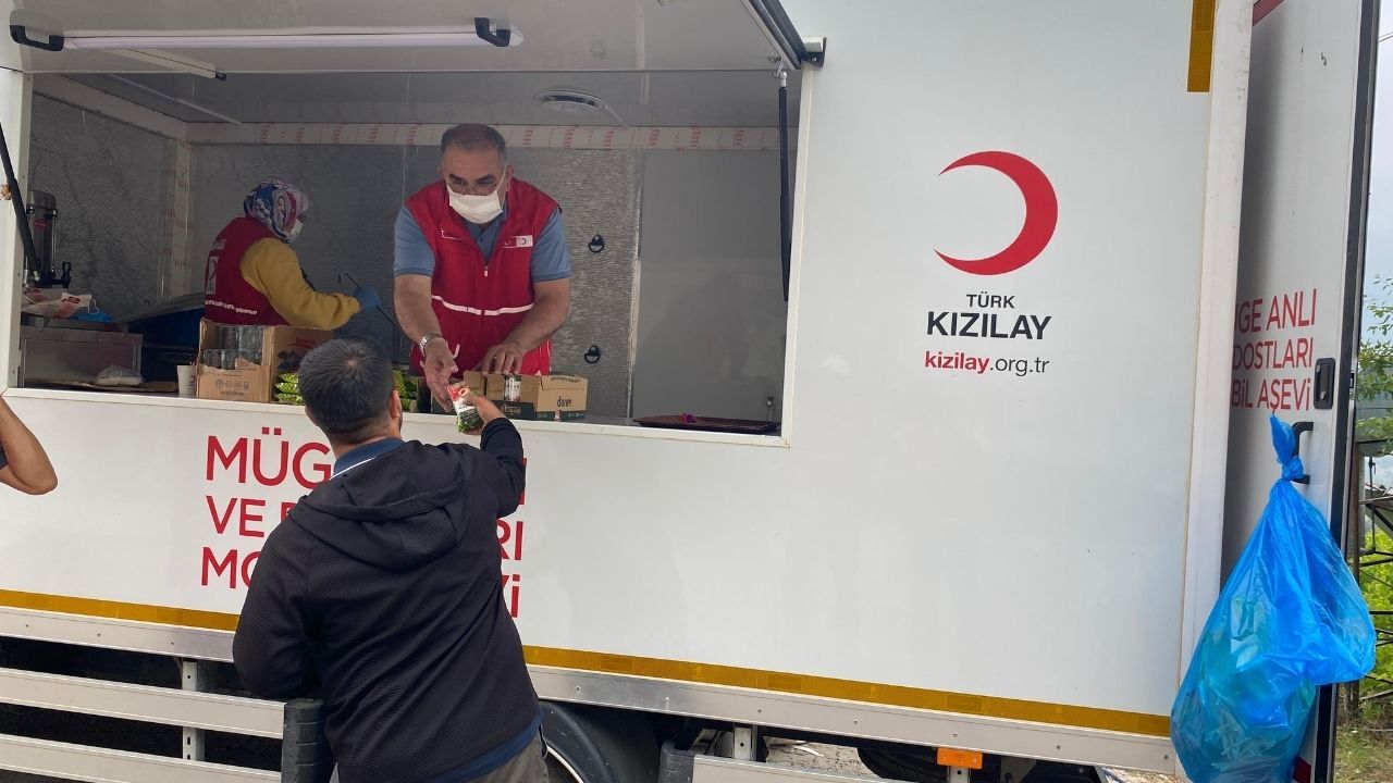 Osmaniye'de Kızılay'dan Habersiz S2 Seviyesi Yangın Tatbikatı! (1)