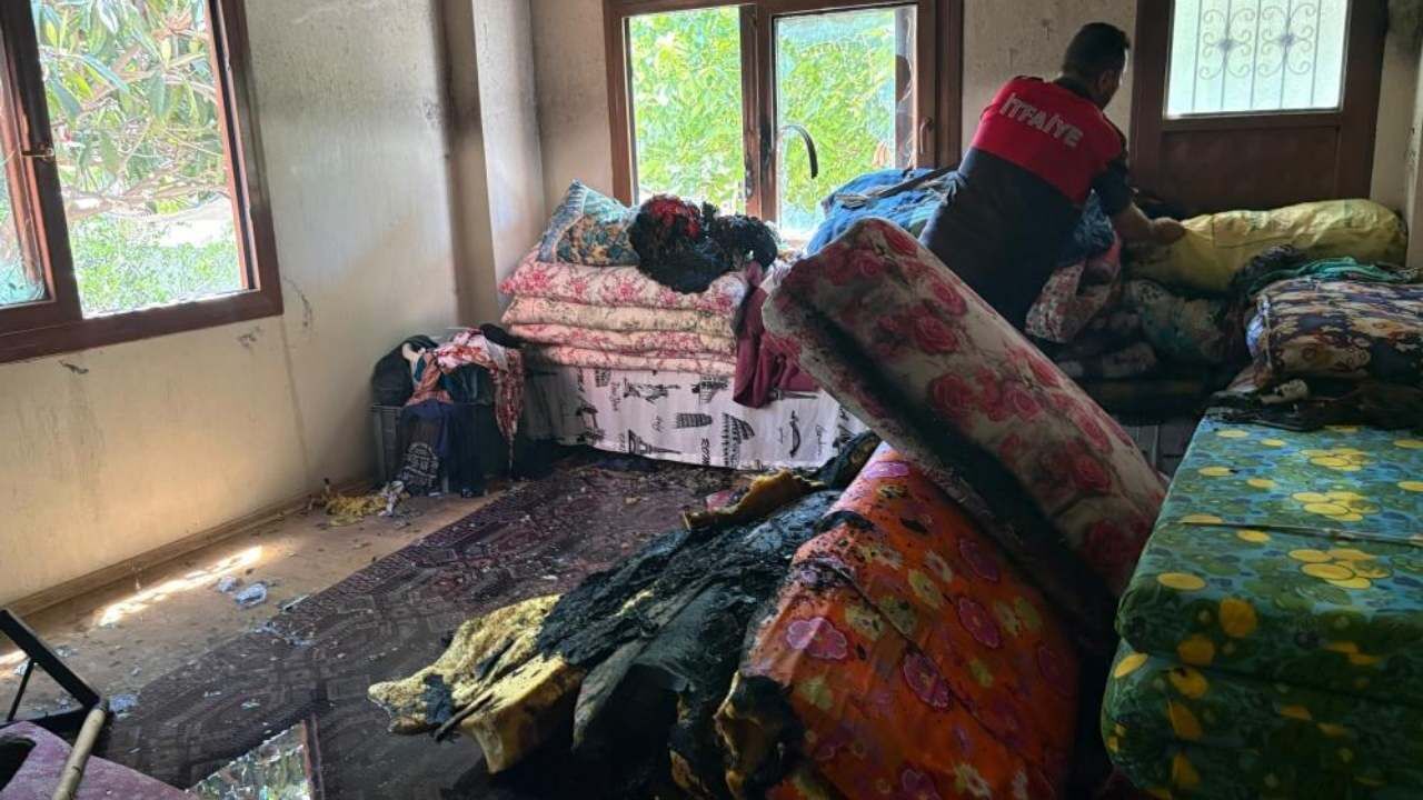 Osmaniye'de Silahlı Ve Sopalı Kavganın Ardından Ev Yakıldı 1 Yaralı (3)
