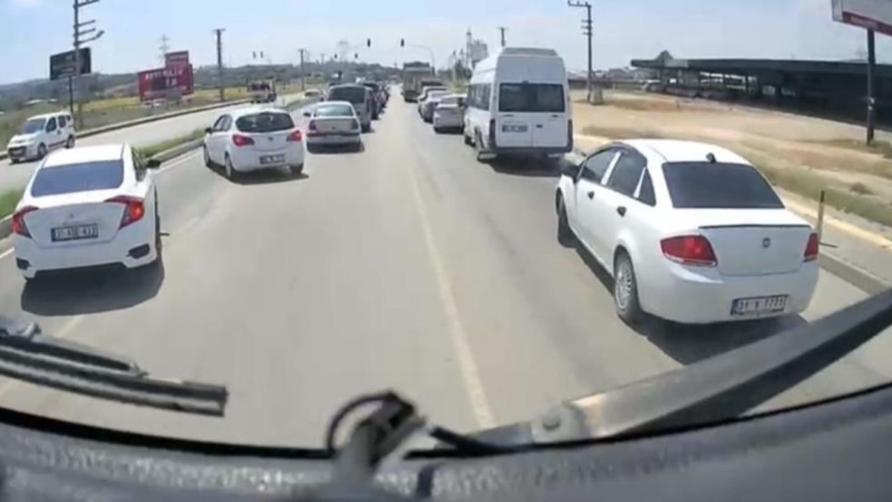 Osmaniye'de Trafik Durdu, Fermuar Sistemi İtfaiyeye Yol Açtı (1)-1