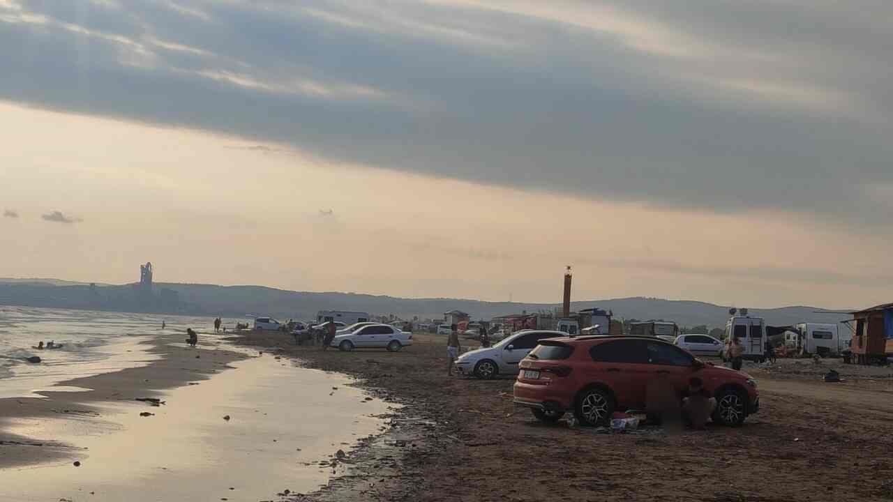 Osmaniyeliler Burnaz Sahili’ne Akın Etti (2)