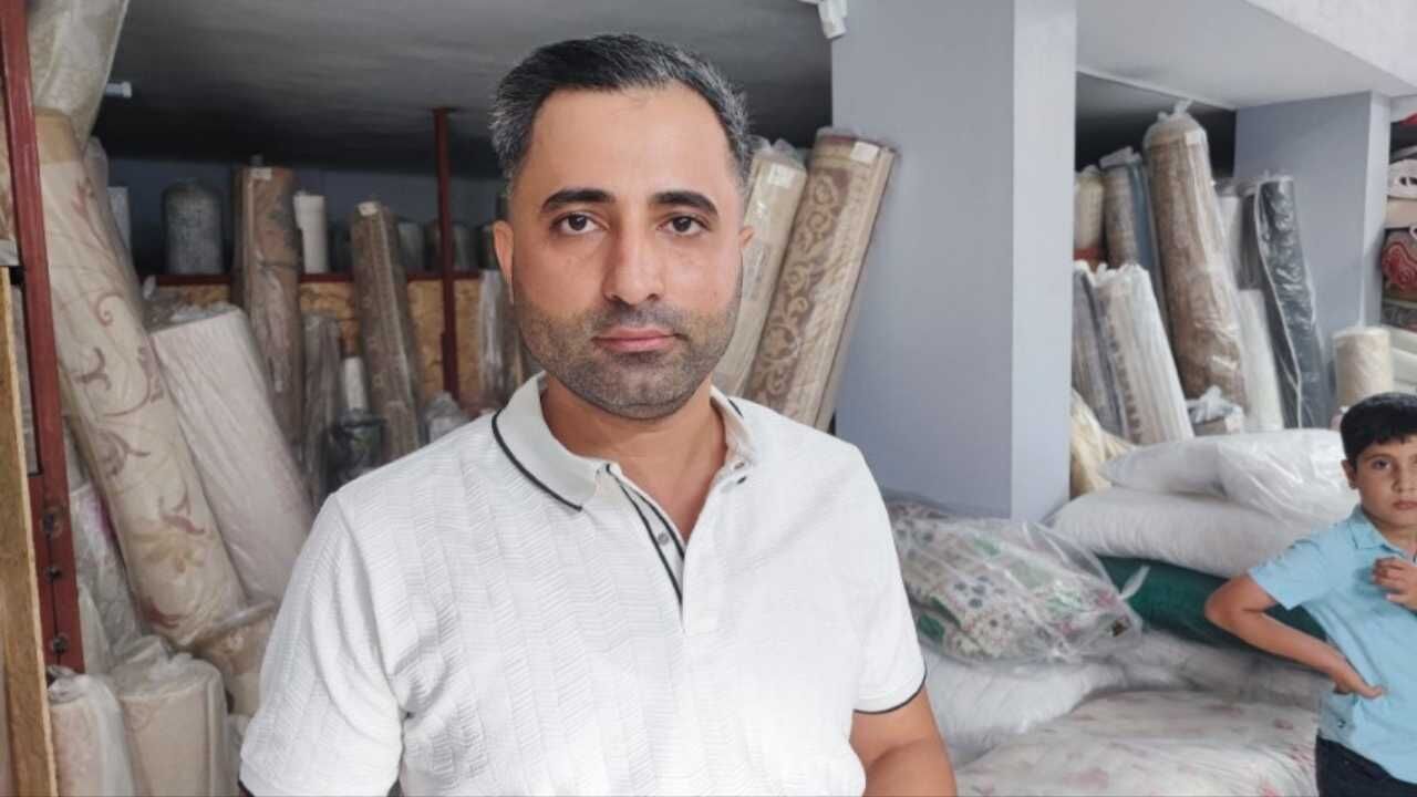 Parasına Kavuşan Kadın Sevinmek Yerine Sadece Poşetini Sordu (2)