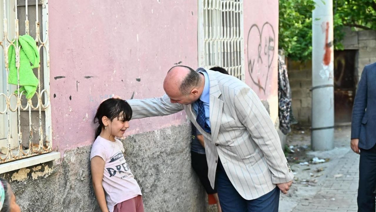 Vali Serdengeçti Depremzede Ve Şehit Aileleriyle Buluştu (2)
