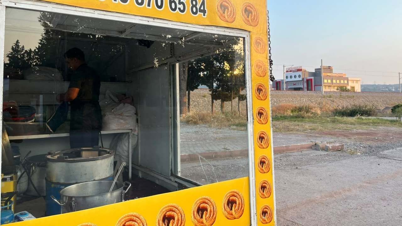 10 Yıllık Ustanın Susamlı Halka Tatlısına Osmaniye'de Yoğun İlgi (4)