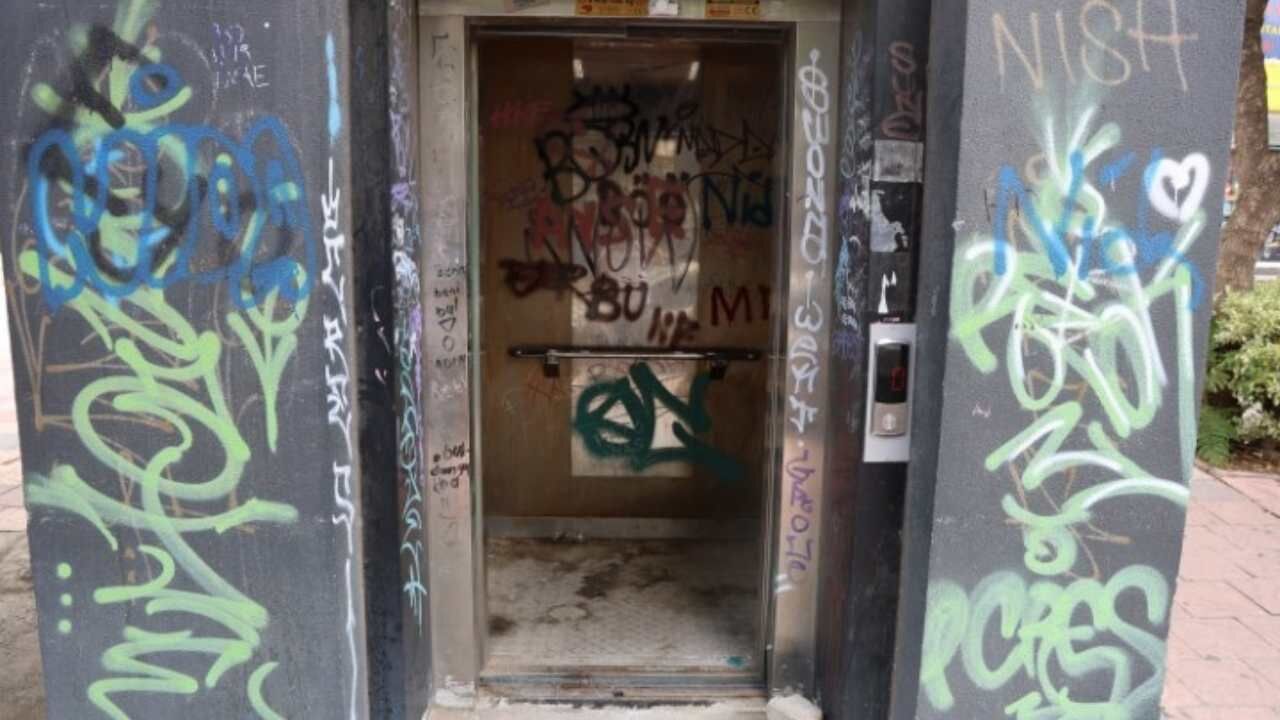 Adana Üst Geçit Asansörleri Neden Çalışmıyor (2)