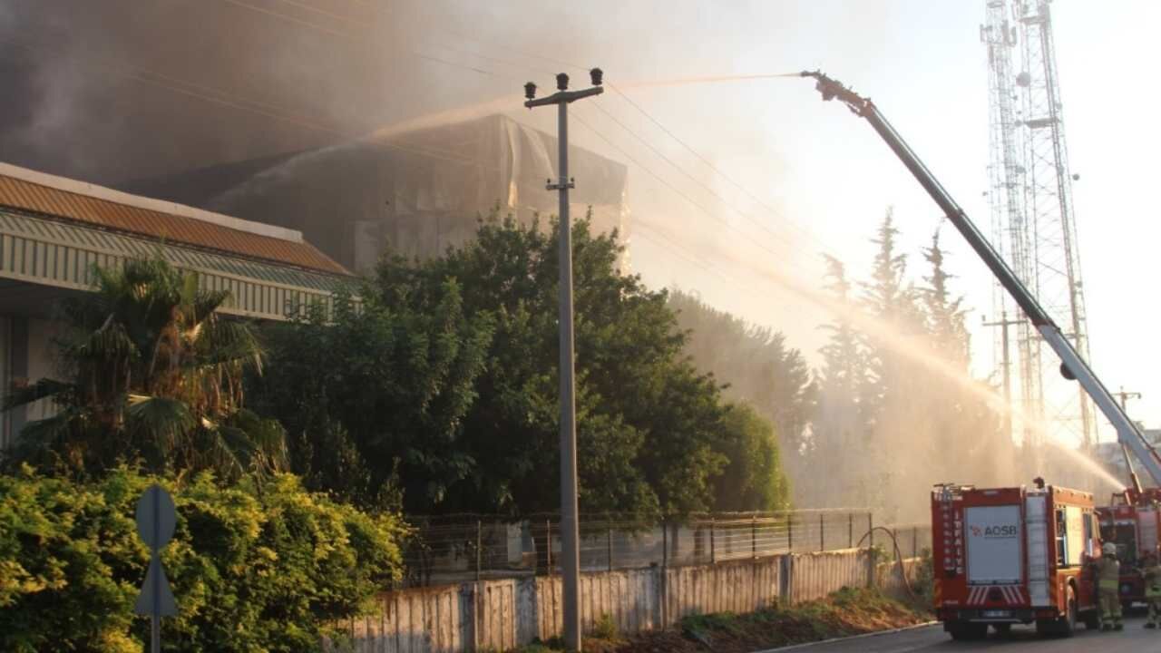 Adana Yatak Fabrikasında Yangın Neden Çıktı (2)