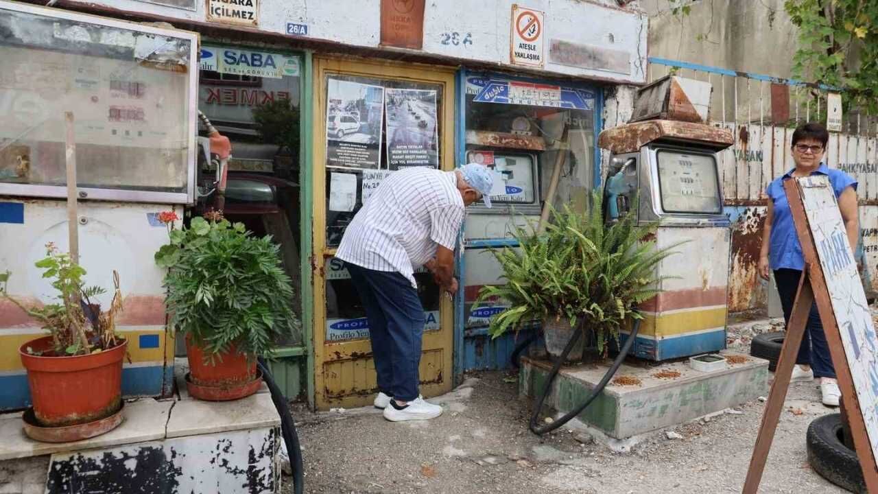 Adana'daki 92 Yıllık Akaryakıt Istasyonu (1)