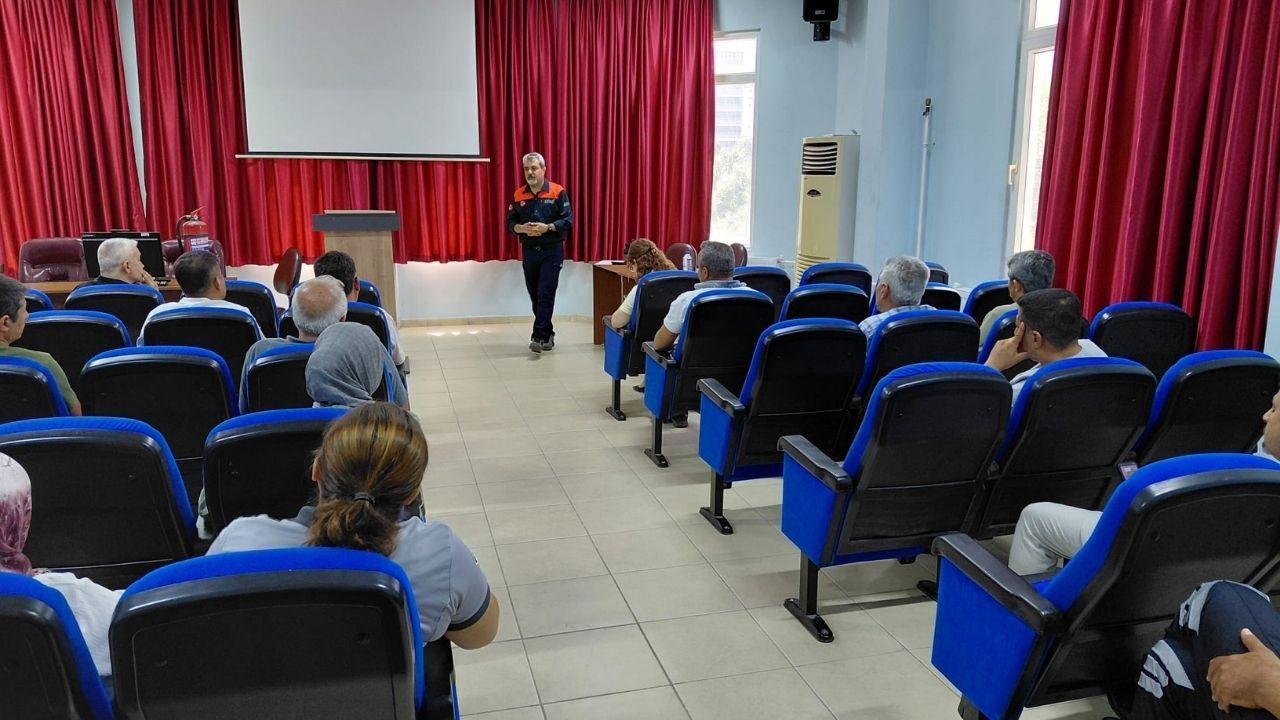 Düziçi Myo’da Afad’dan Personelle Afet Farkındalık Eğitimi Ve Yangın Tatbikatı (2)