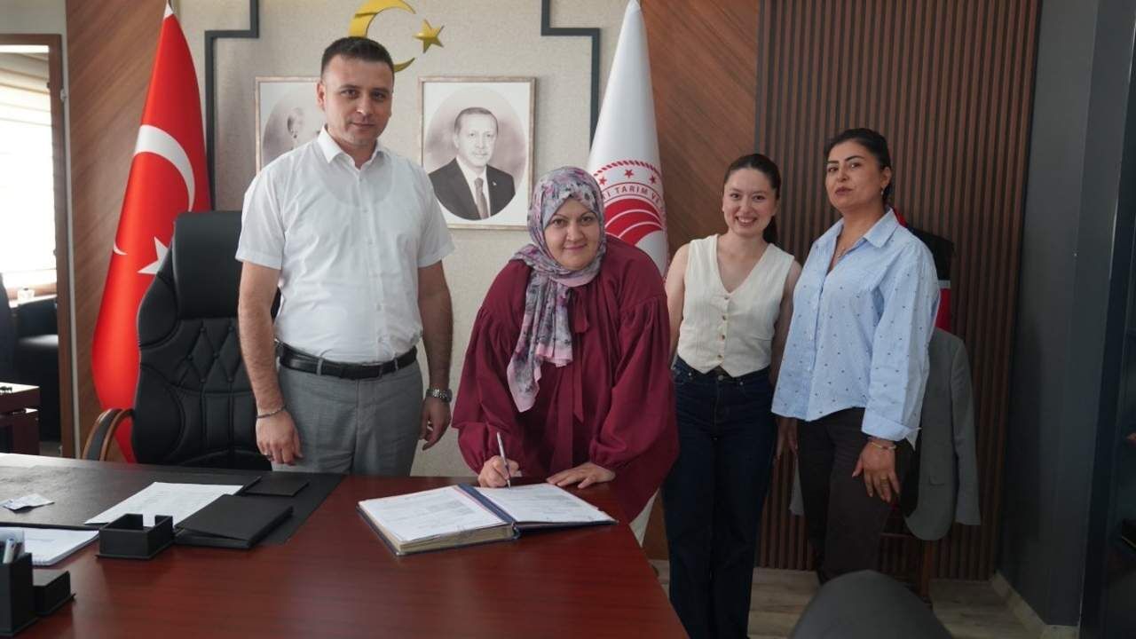 Mantar Üretimi İçin İmzalar Atıldı! Osmaniye'de Kadın Girişimcilere Büyük Destek (1)