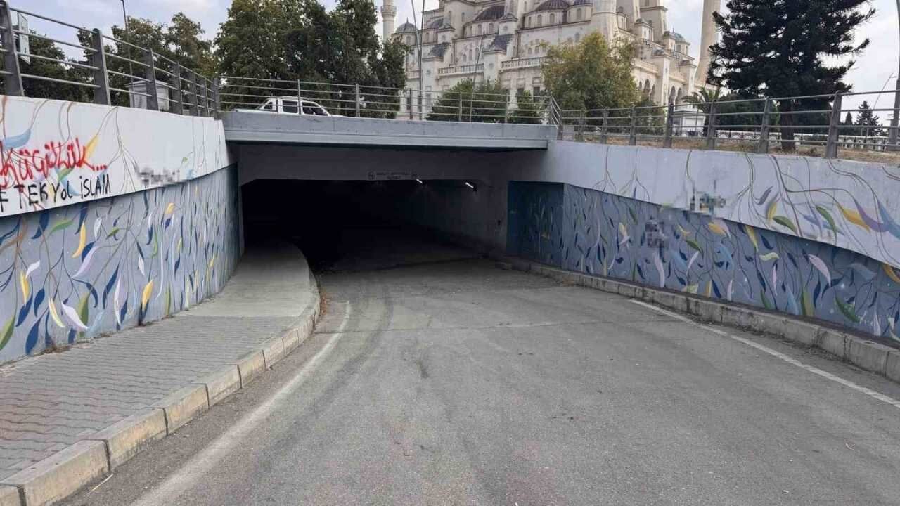 Merkez Cami Yanındaki Alt Geçit Neden Bu Kadar Kötü Durumda (2)