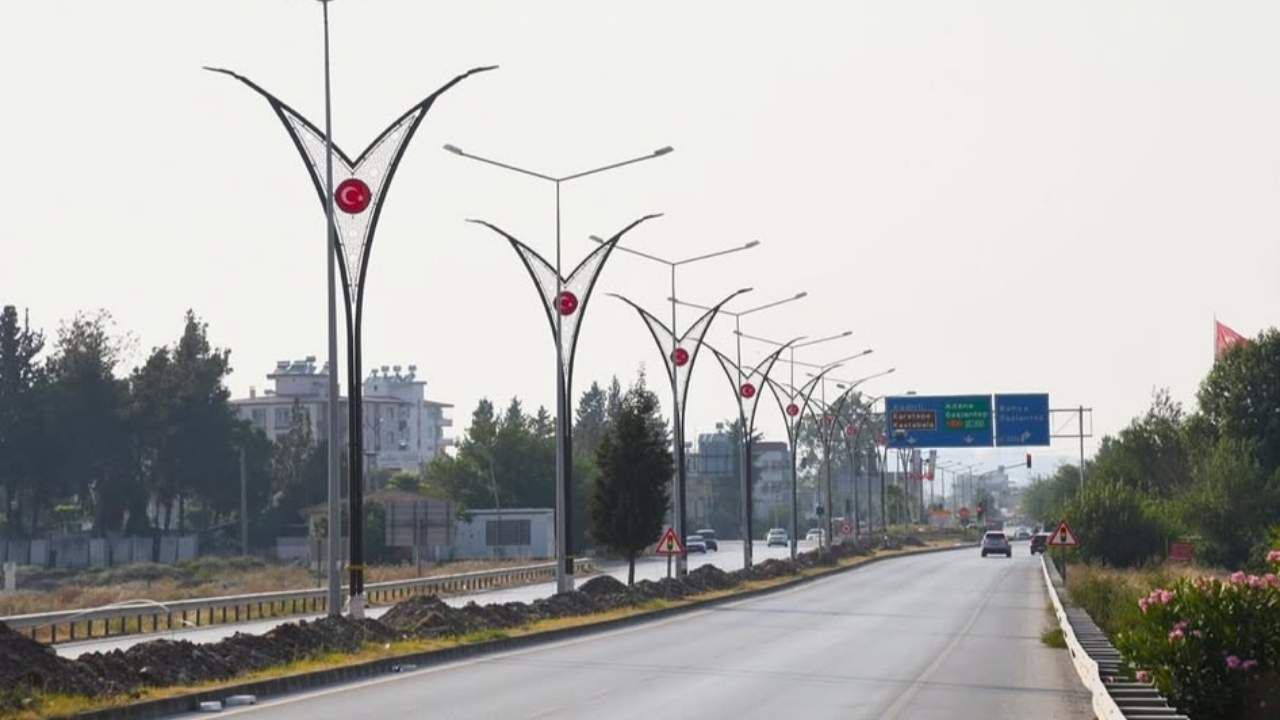 Montajlar Başladı! Osmaniye’ye Tepeden Bakanları Büyüleyecek Manzara (2)