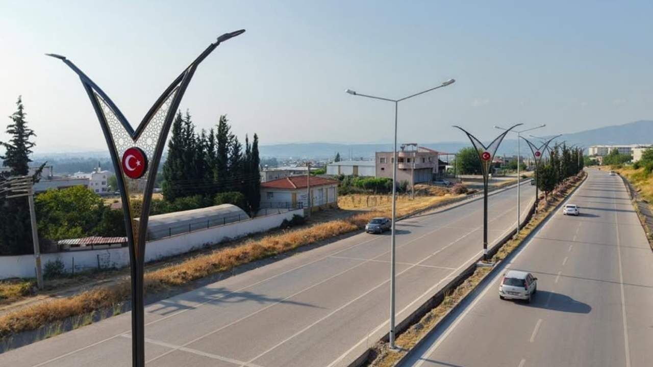 Montajlar Başladı! Osmaniye’ye Tepeden Bakanları Büyüleyecek Manzara (3)