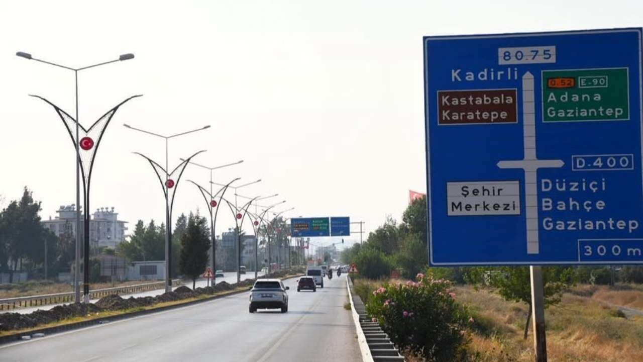 Montajlar Başladı! Osmaniye’ye Tepeden Bakanları Büyüleyecek Manzara