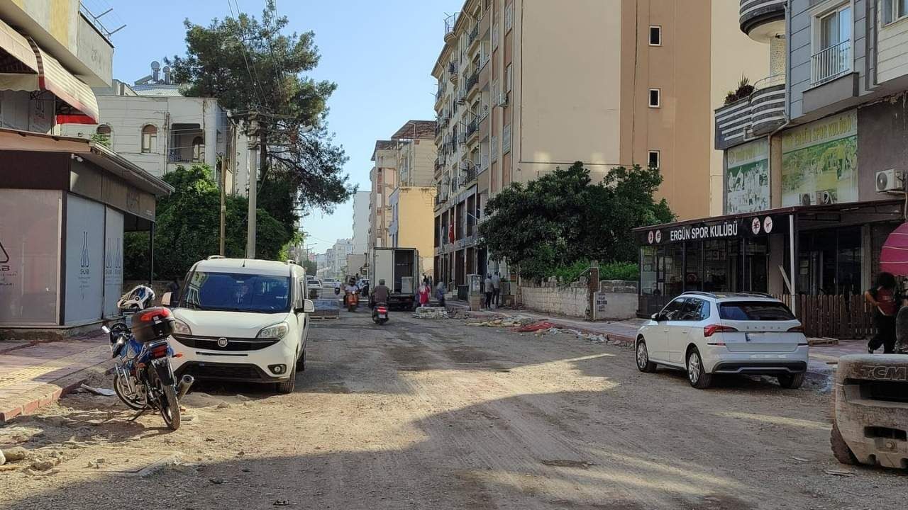 Osmaniye Akyar Caddesi Baştan Aşağı Yenileniyor (1)