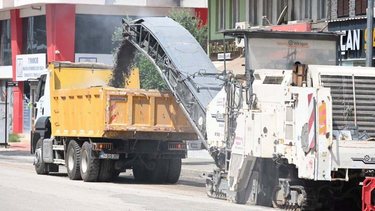 Osmaniye Akyar Caddesi’ndeki Yol Ve Kaldırım Çalışmalarını Denetledi (3)