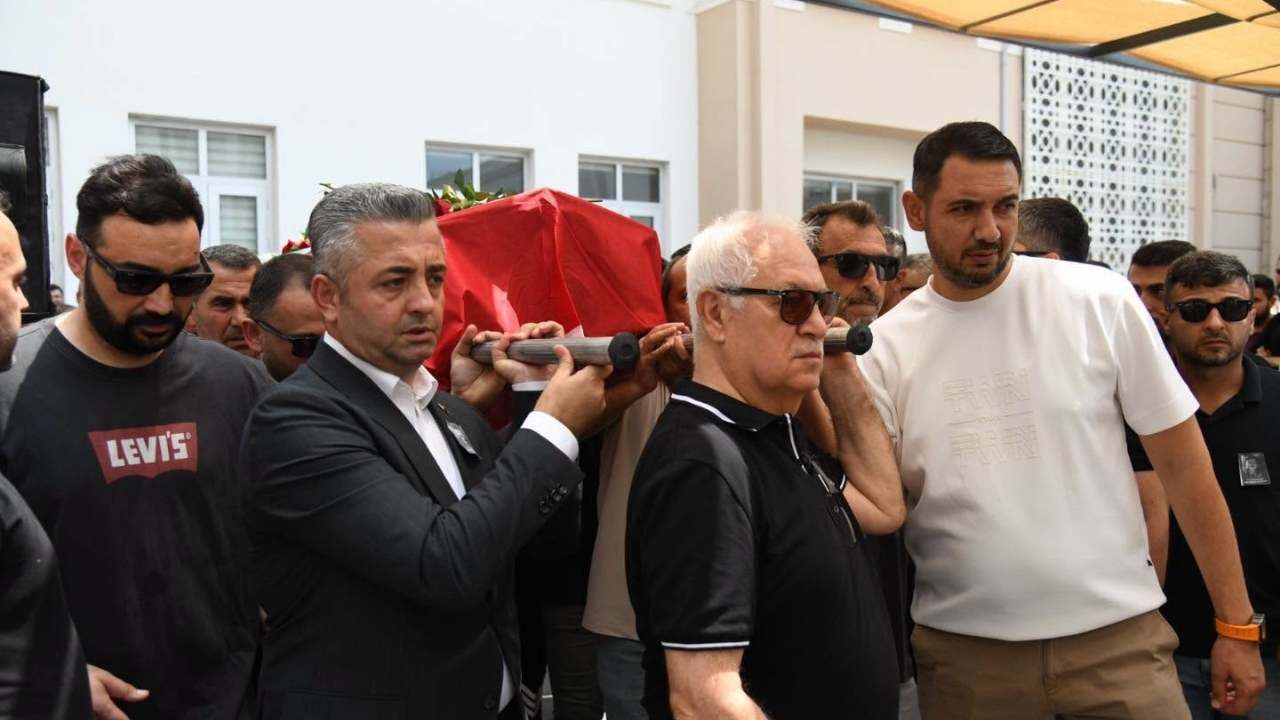 Osmaniye Belediyesi Personeli Ertuğrul Acarsoy Son Yolculuğuna Uğurlandı (3)