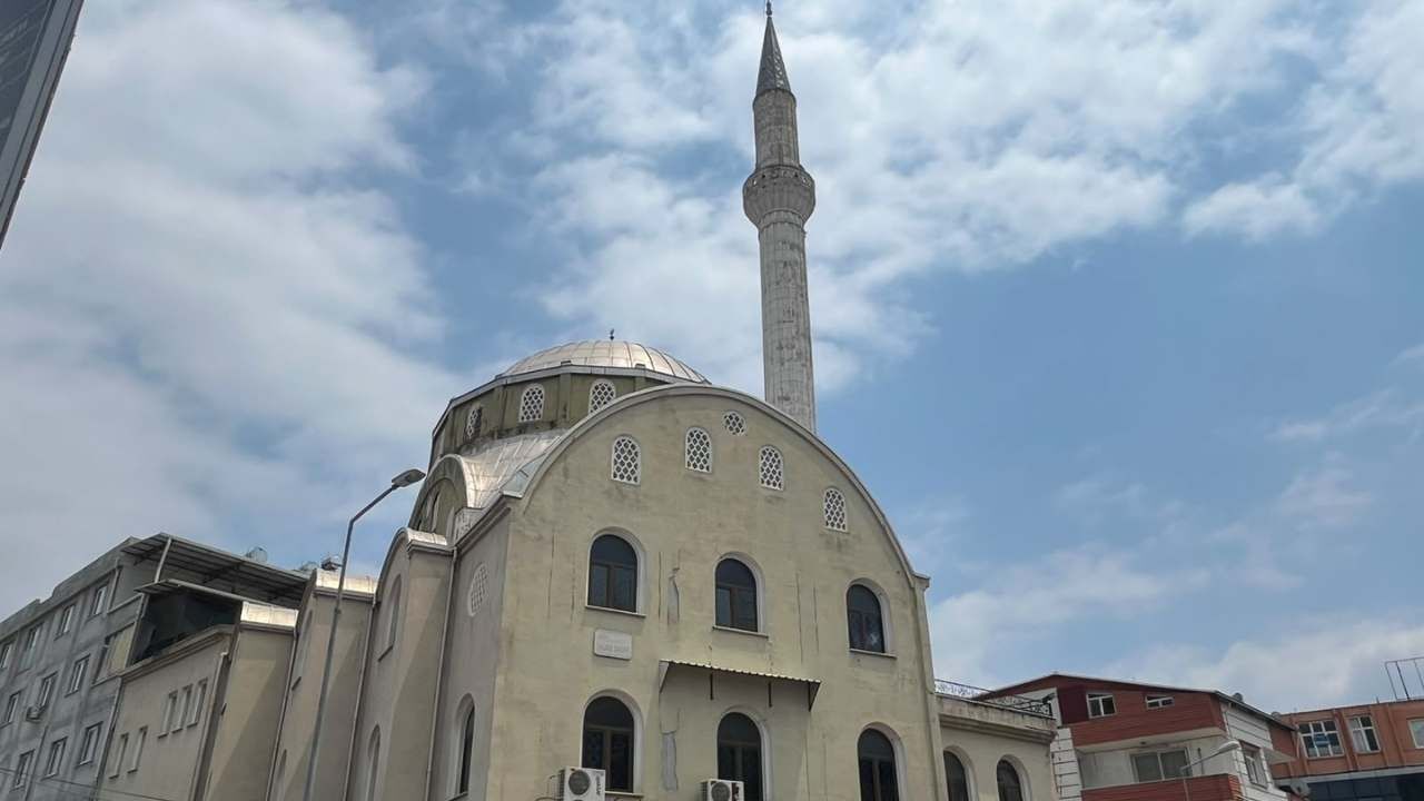 Osmaniye Çarşı Merkezindeki Cami Kaderine Terk Edildi! (3)