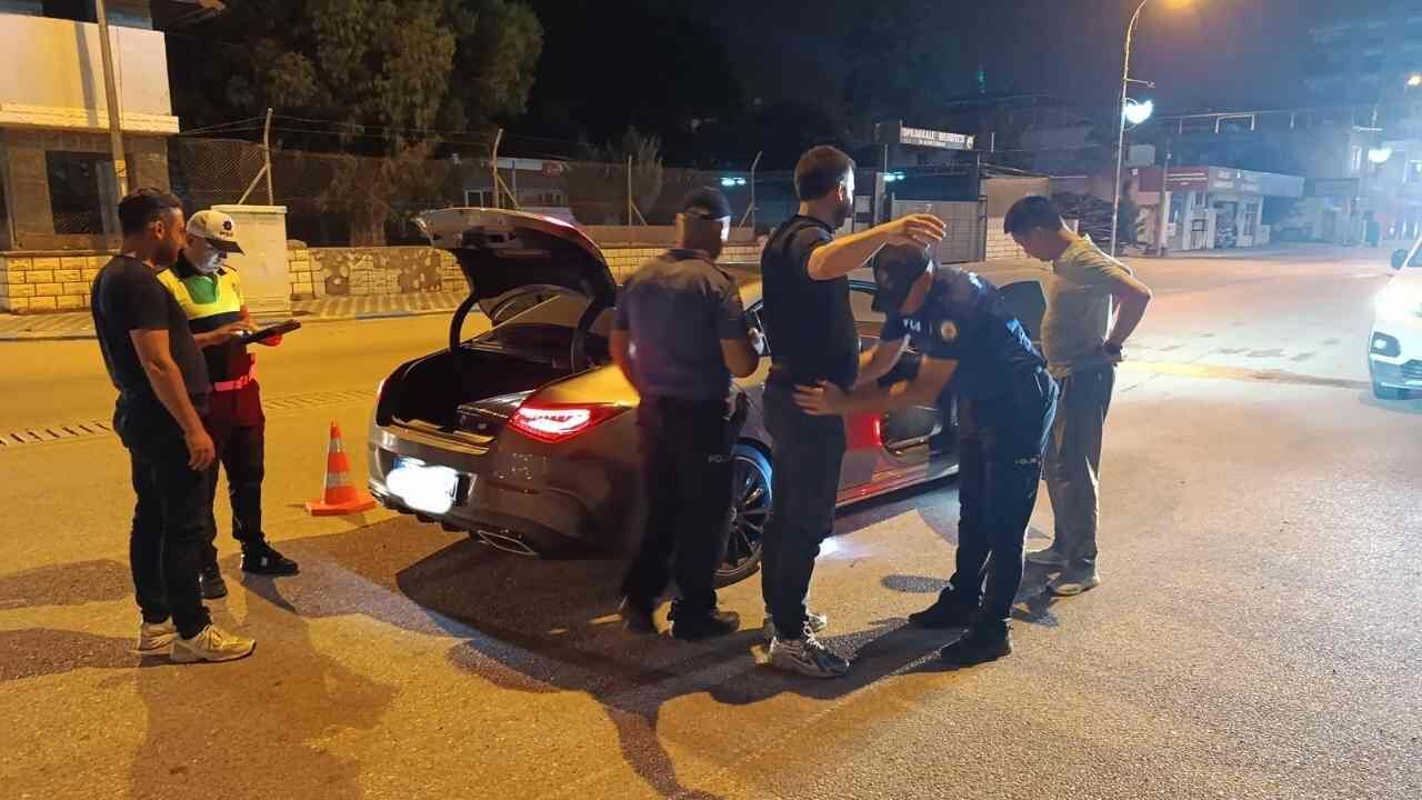 Osmaniye Toprakkale’de 'Huzur 80' Asayiş Uygulaması Gerçekleştirildi (3)