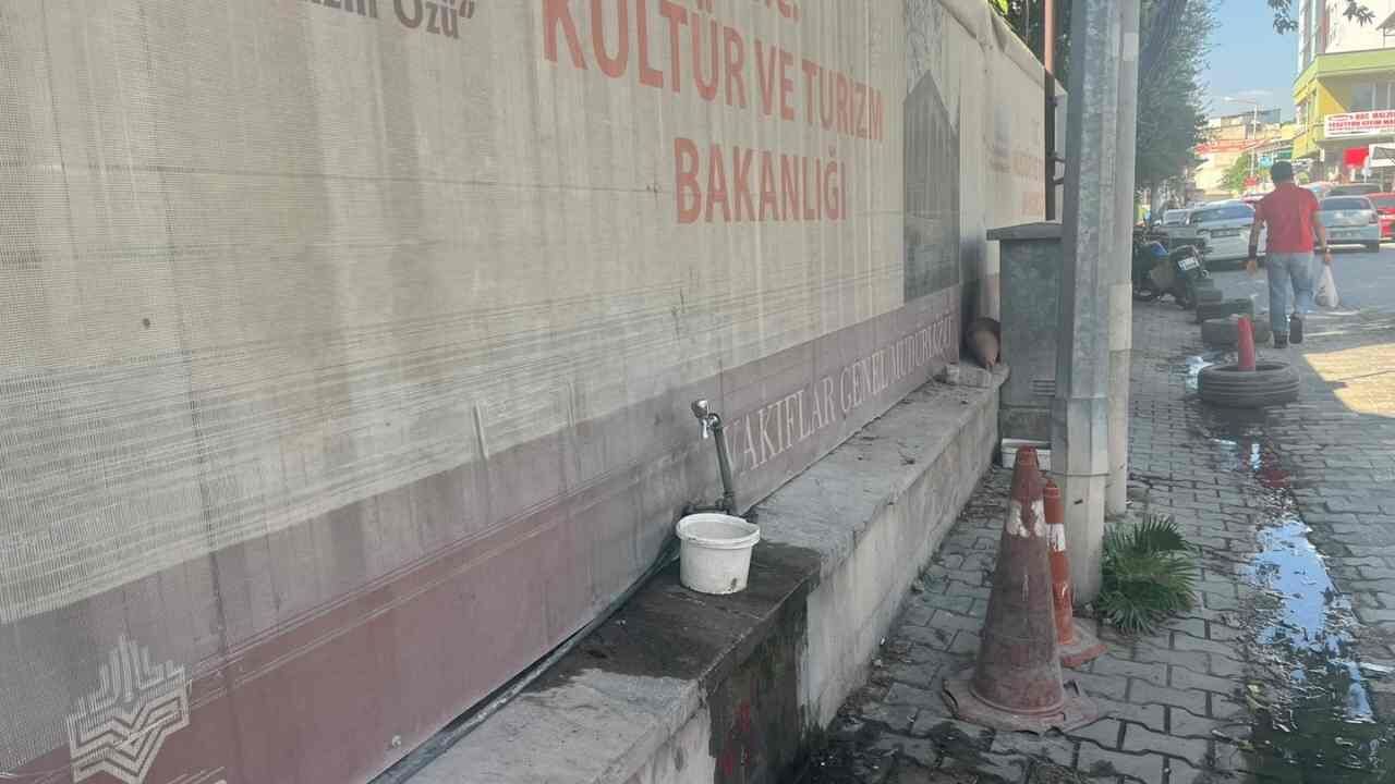 Osmaniye'de Cami Duvarında Göze Batan O Detay! (4)-1