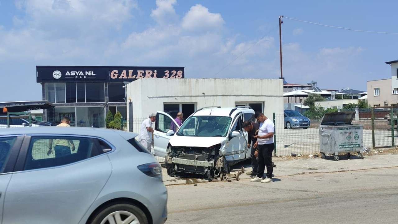 Osmaniye'de Korkutan Kaza! 3 Araç Birbirine Girdi! (4)