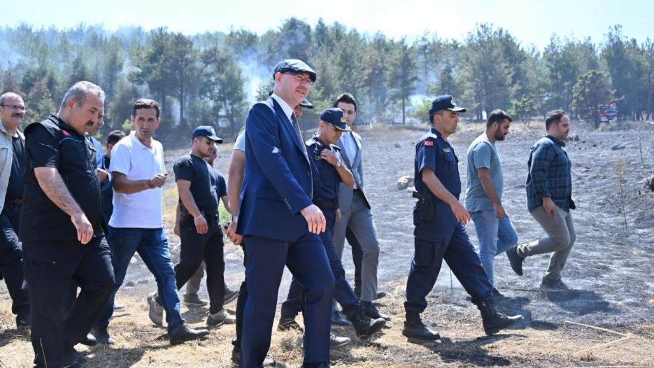 Osmaniye’de Korkutan Yangın! Rüzgarın Sıçrattığı Alevlere Dev Müdahale (1)