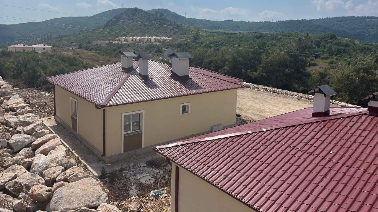 Osmaniyeli Afetzedelerden Toki̇'nin Köy Evlerine Tam Not (1)