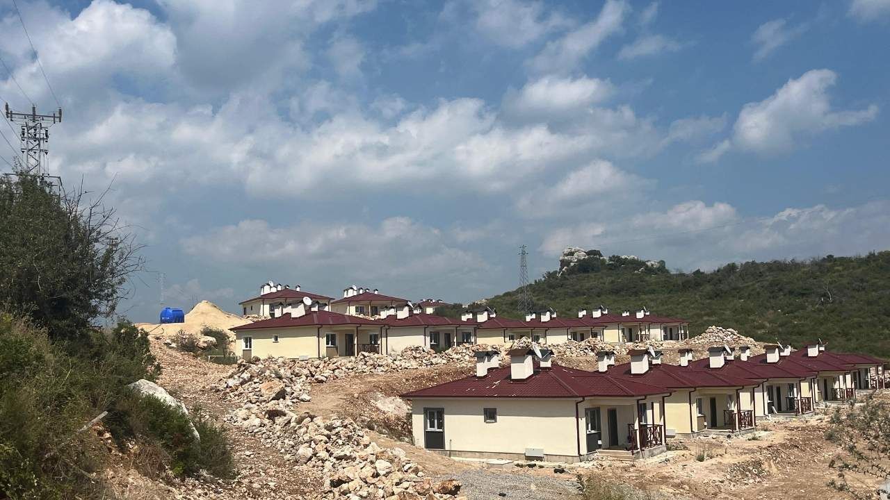 Osmaniyeli Afetzedelerden Toki̇'nin Köy Evlerine Tam Not (3)