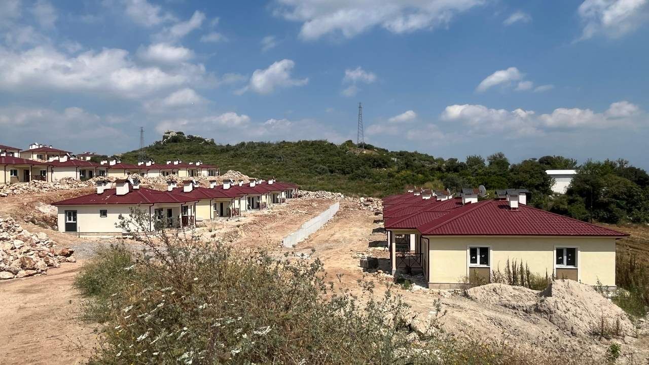 Osmaniyeli Afetzedelerden Toki̇'nin Köy Evlerine Tam Not (4)
