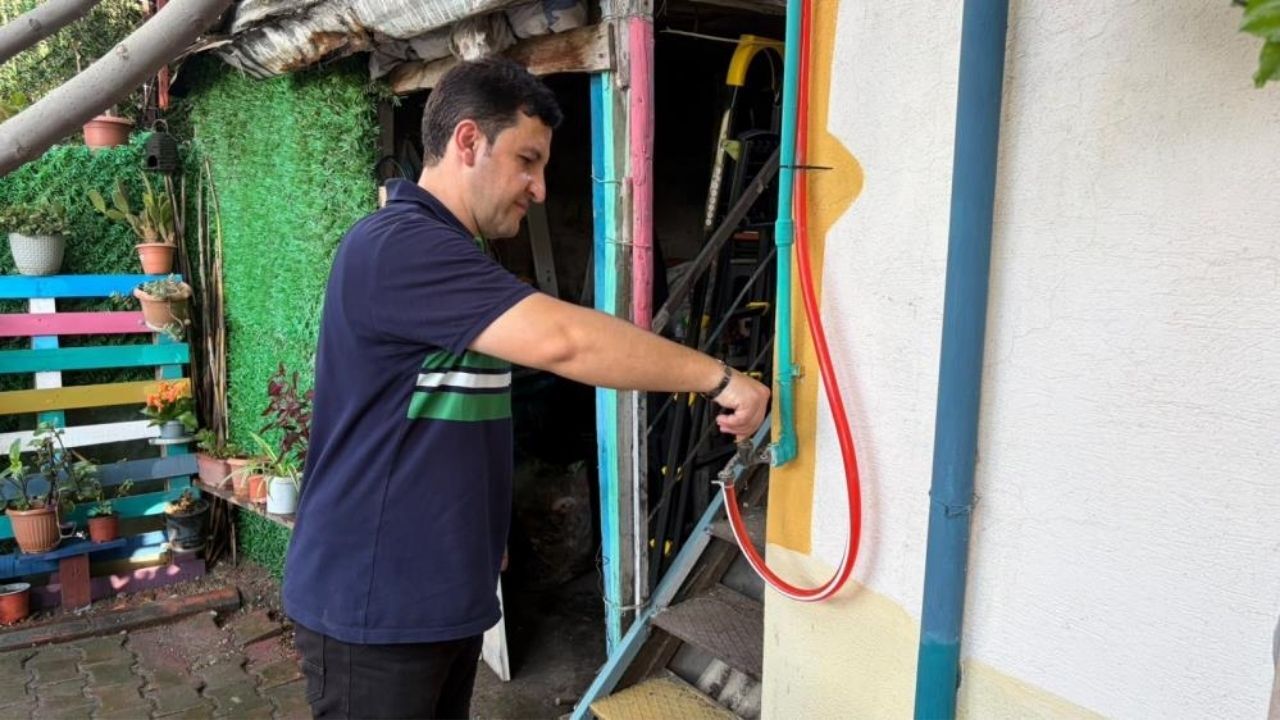 Osmaniyeli Vatandaş 40 Derece Sıcaktan Kaçış Yolunu Buldu (2)