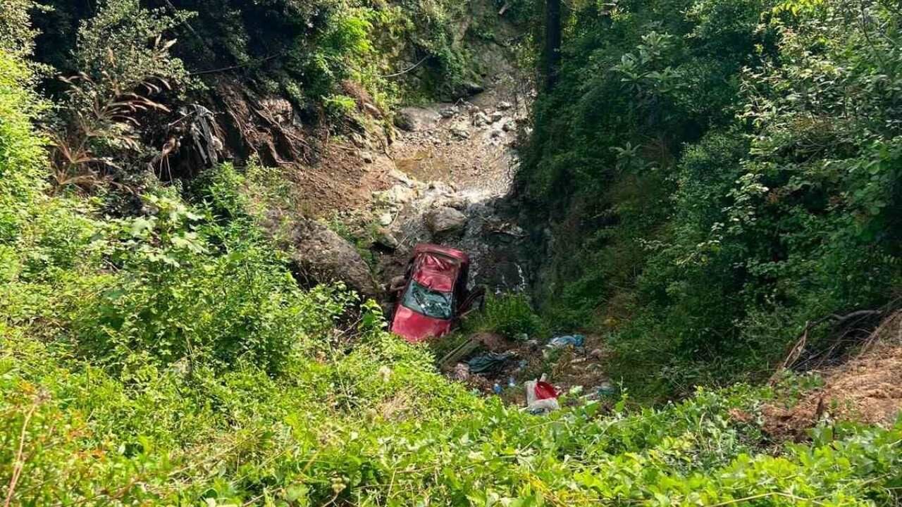 Payas Ilçesinde Uçurum Kazası Yaşandı (2)