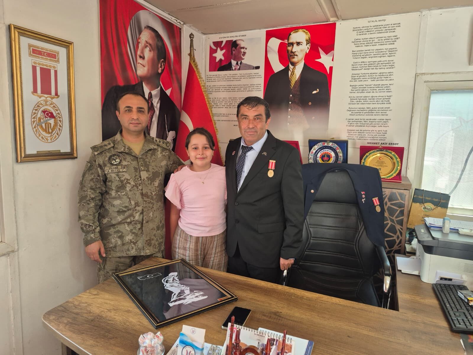 Piyade Komando Albay Hüseyin Yılmaz'dan Şehit Aileleri Ve Gaziler Derneği'ne Veda Ziyareti2
