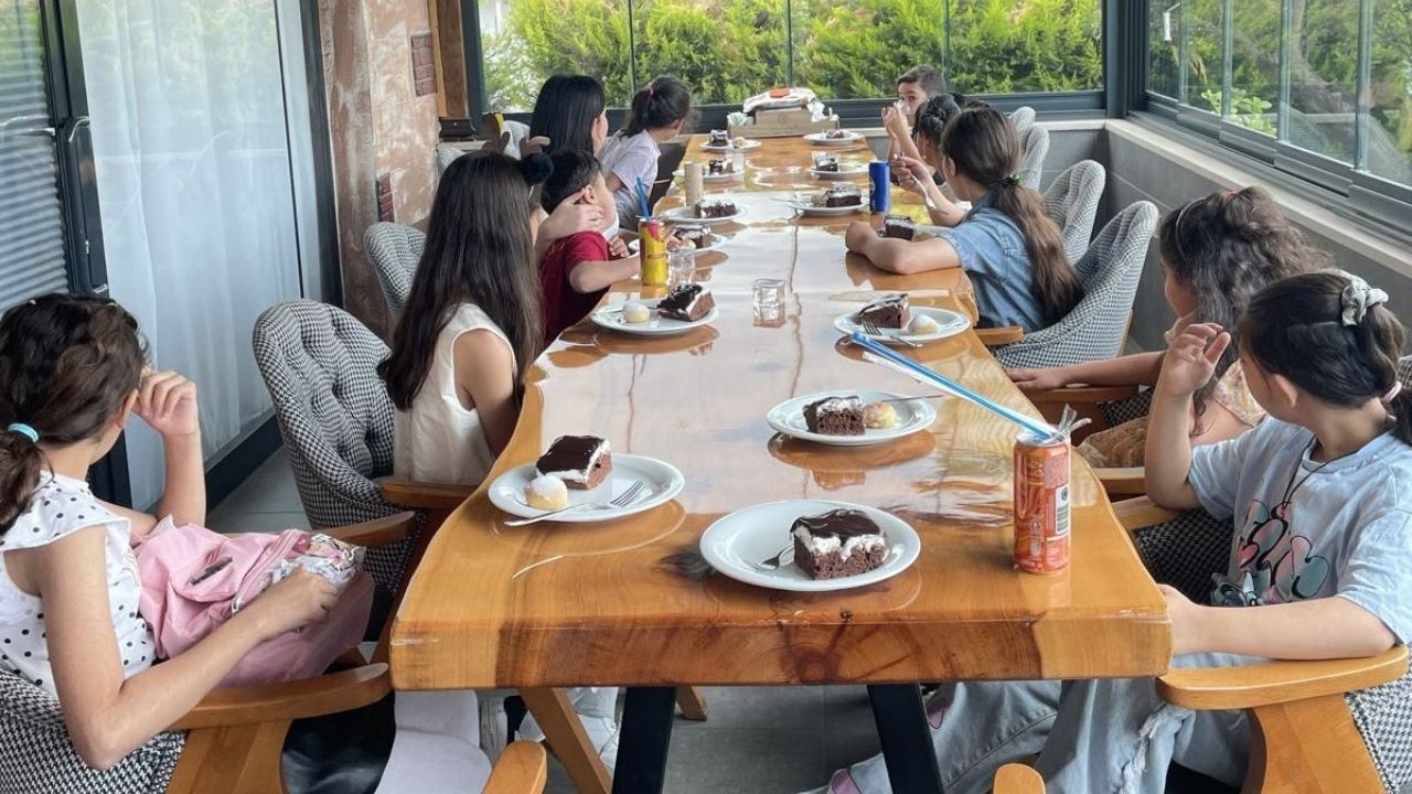 Türkmen Beldesi'nde Çocukların Yüzünü Güldüren Buluşma! (1)