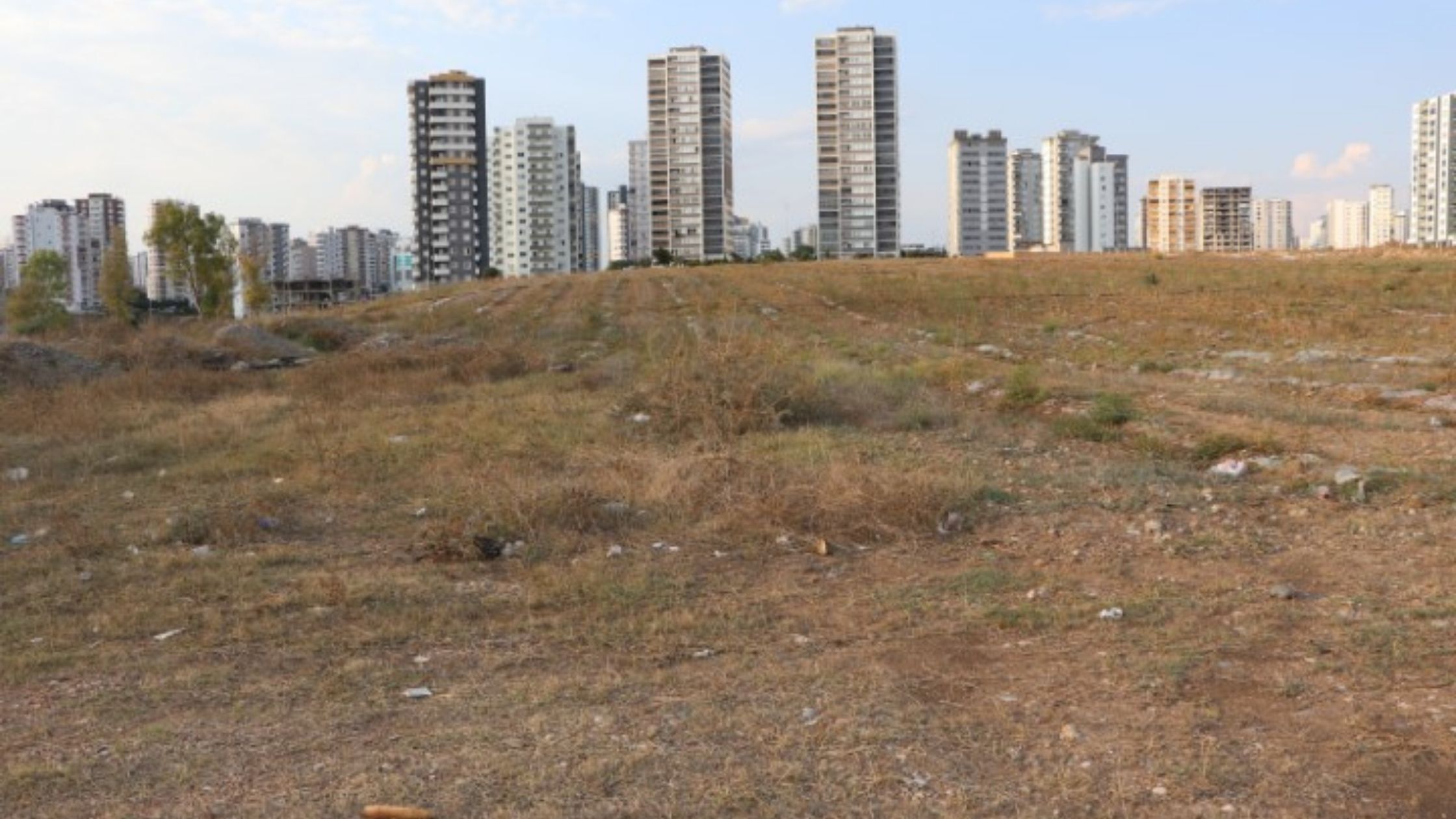 Adana'daki 544 Dönümlük Tapulu Arazide Hukuksuzluk Yaşanıyor (2)