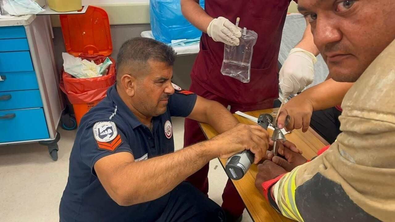 Arsuz'da Elini Blendere Sıkıştıran Kadın Hastaneye Kaldırıldı (2)