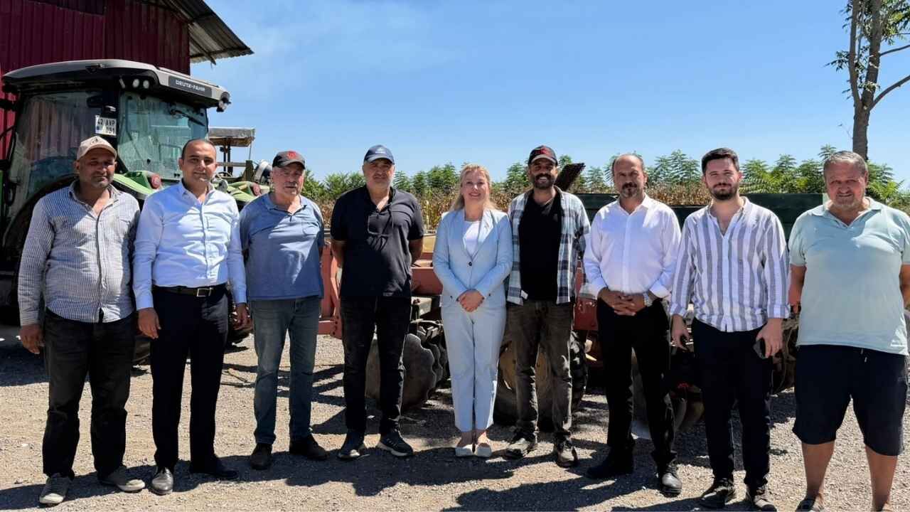 Asu Kaya Yeni Parti Avni Güvel Barış Özener (1)