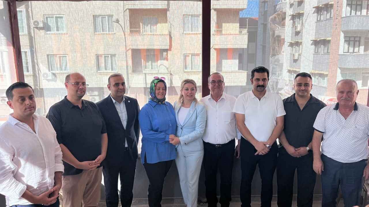 Asu Kaya Yeni Parti Avni Güvel Barış Özener (3)