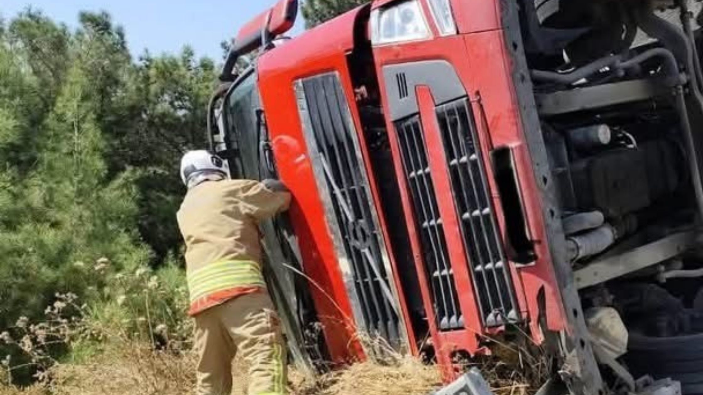 Belen İskenderun Yolu Otoban Girişindeki Tır Kazası Nasıl Oldu (2)