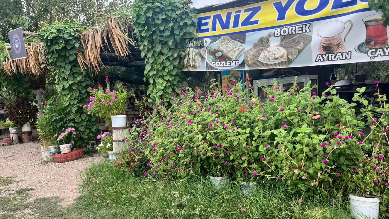 Burnaz Sahili Yolcularının Lezzet Durağı ‘Deniz Yolu’