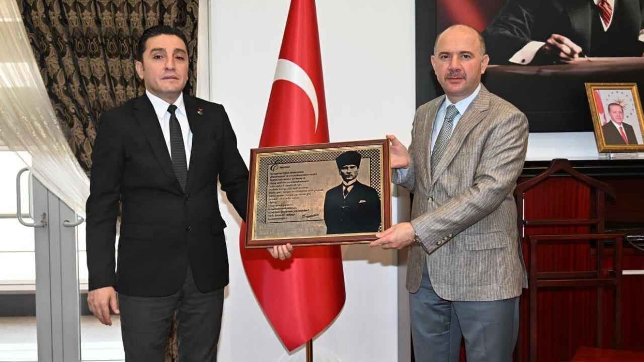 Chp Osmaniye Heyetinden Vali Mehmet Fatih Serdengeçti'ye Ziyaret (3)
